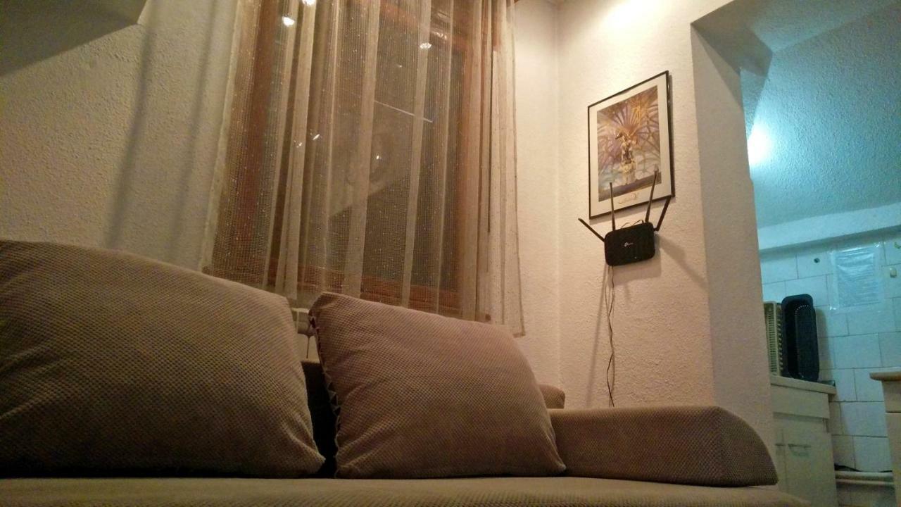 One Bedroom Apartment French Embassy Bucharest Exterior photo